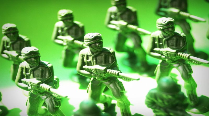 Photo of a group of toy soldiers